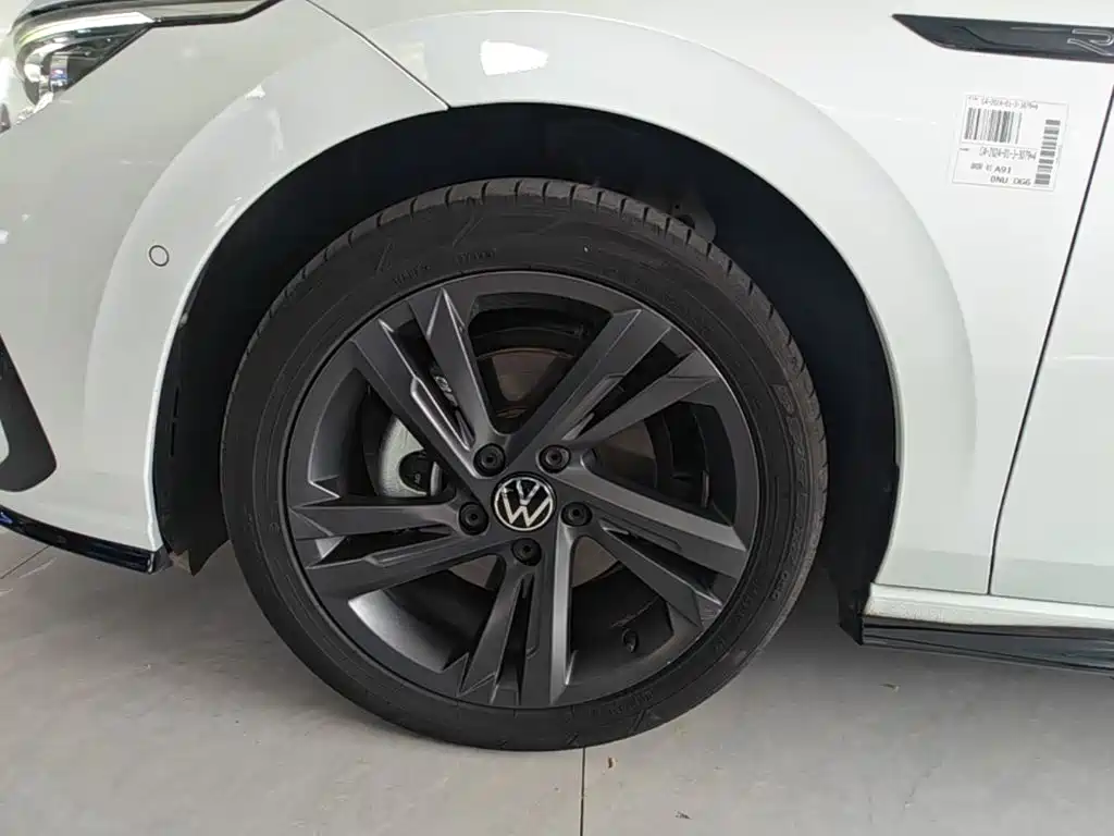 Volkswagen Golf — миниатюра 23