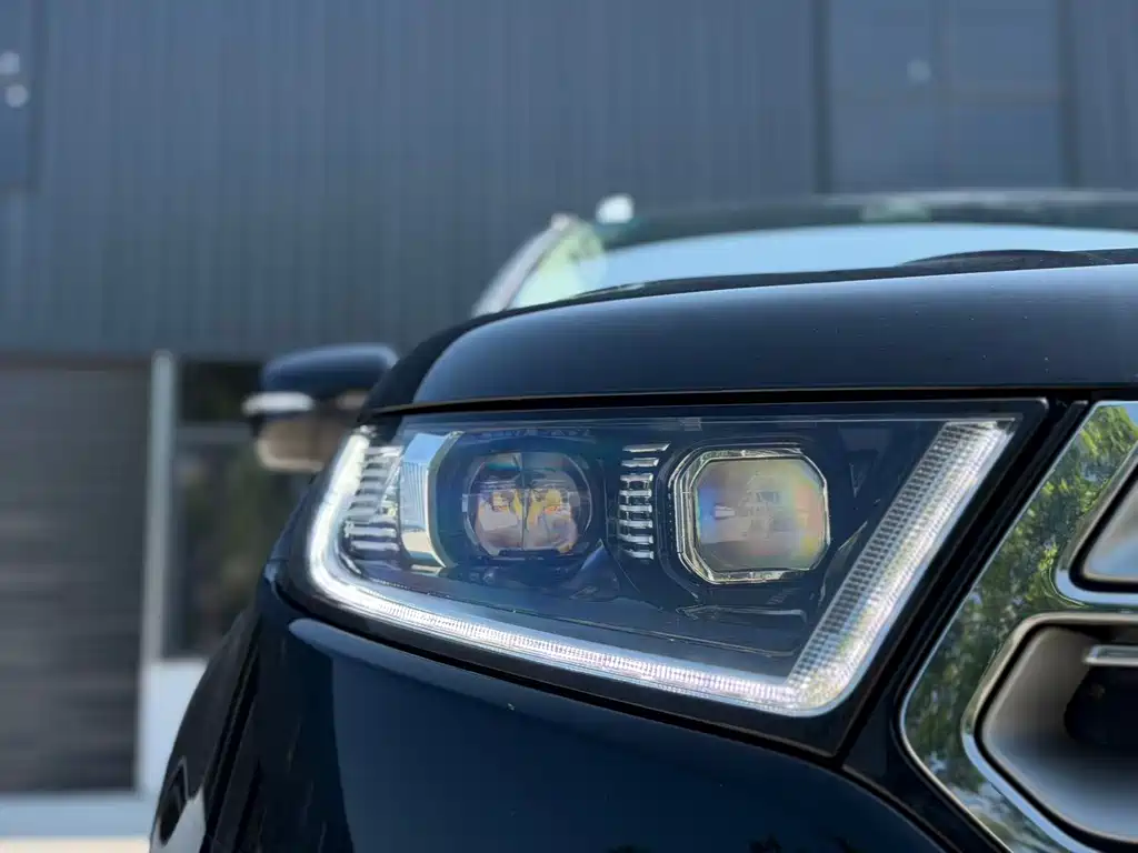 Ford Edge — миниатюра 12