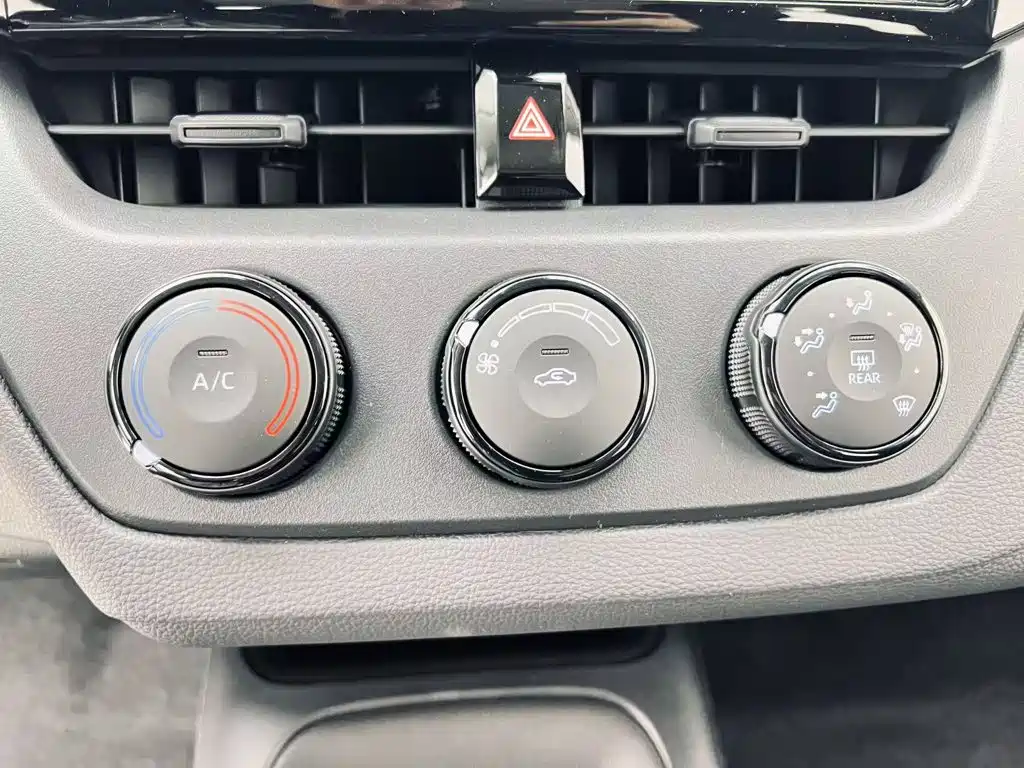 Toyota Corolla — миниатюра 17