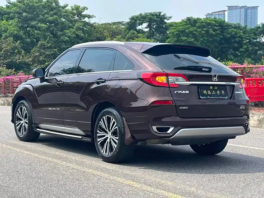 Honda Avancier — миниатюра 5