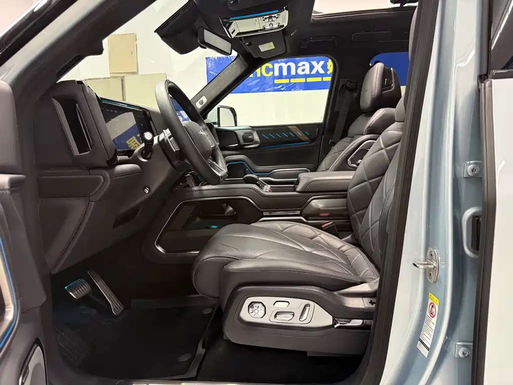 Fangchengbao Leopard 8 8 2025 Flagship 6 мест