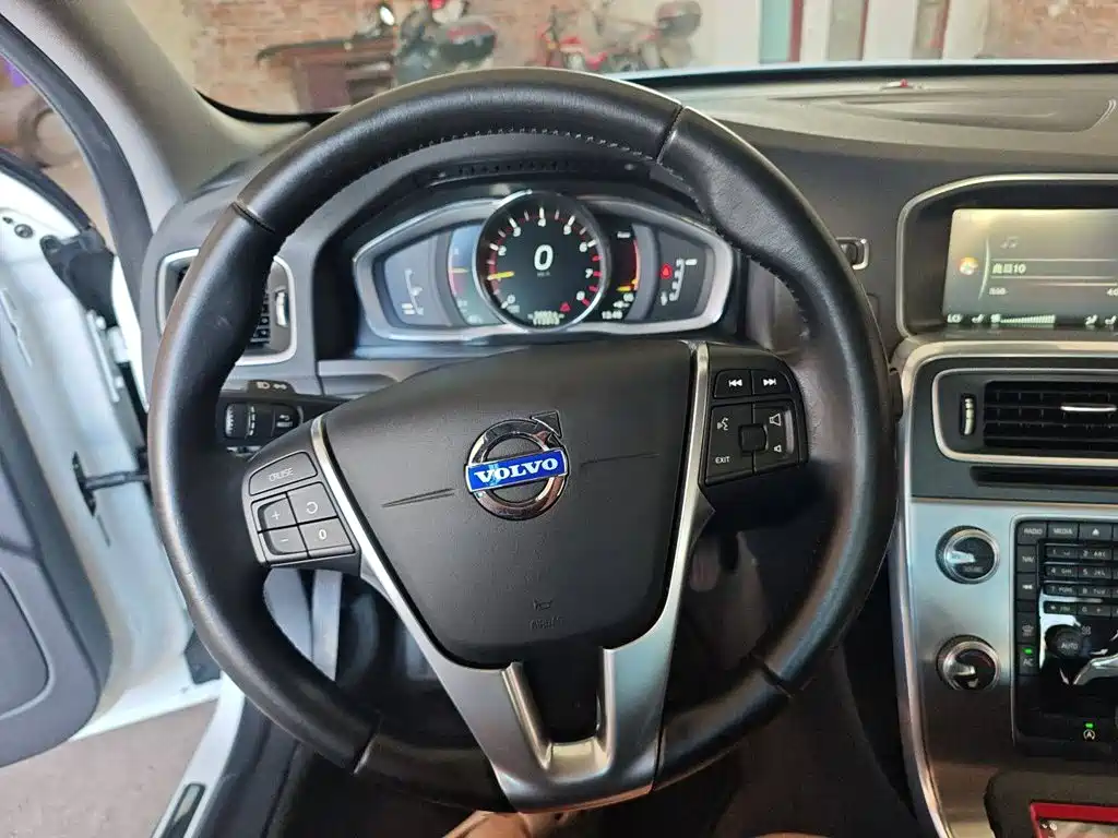 Volvo S60 — миниатюра 11