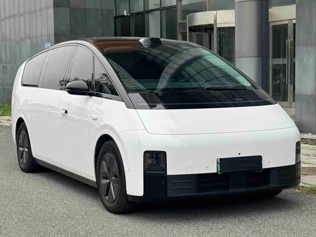 Li Auto Li MEGA — миниатюра 2