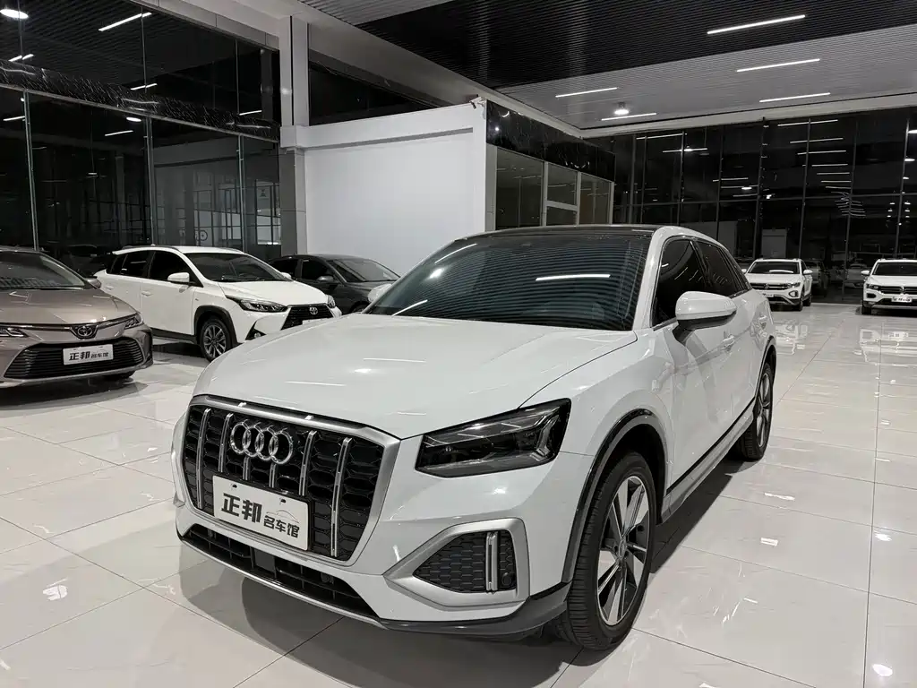 Audi Q2L 2022 35 TFSI Fashion