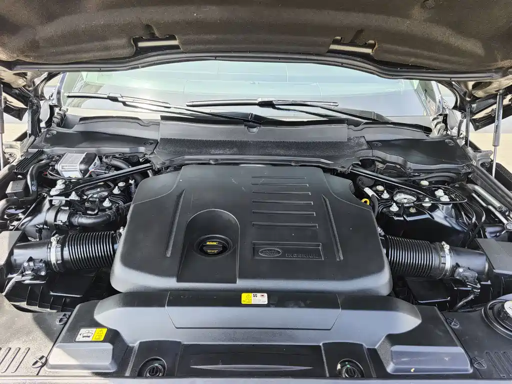 Land Rover Range Rover Sport 2020 3.0 L6 SE