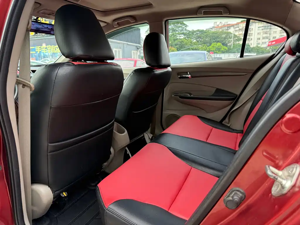 Honda City Classic — миниатюра 10