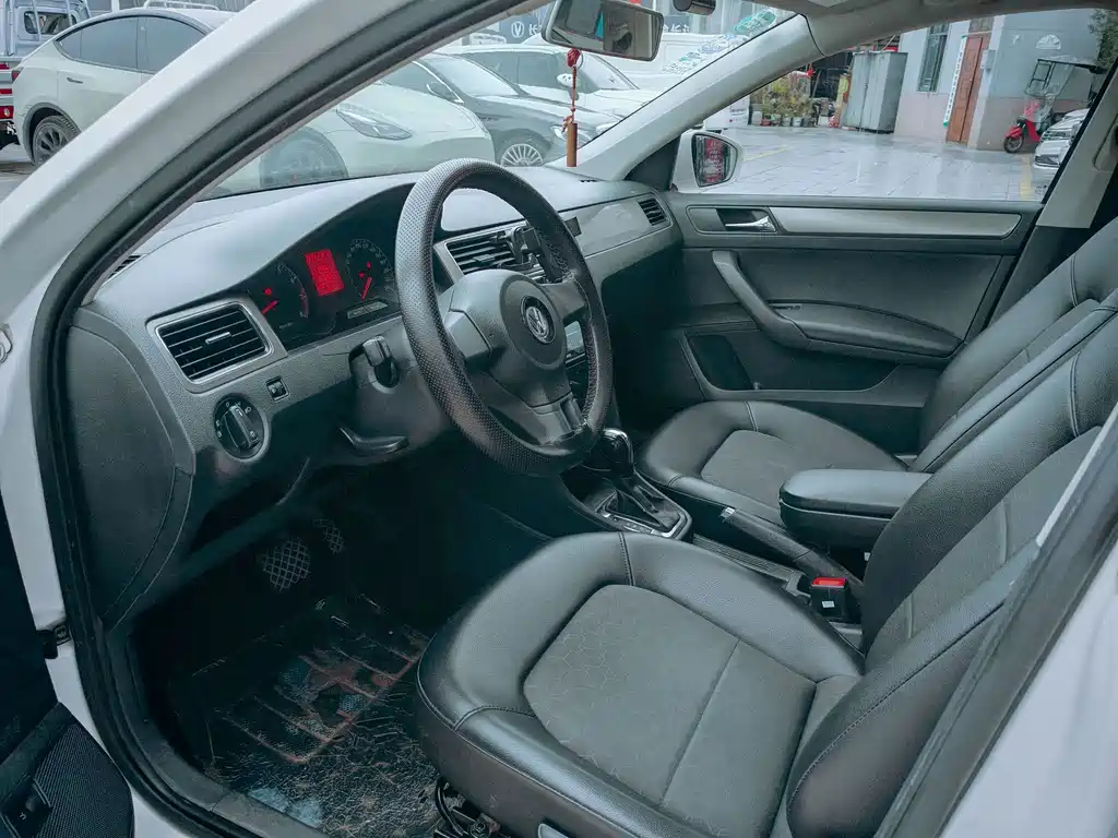 Volkswagen Santana — миниатюра 3