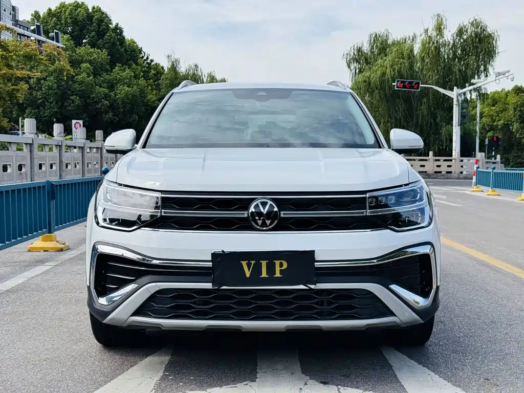 Volkswagen Tharu — миниатюра 2