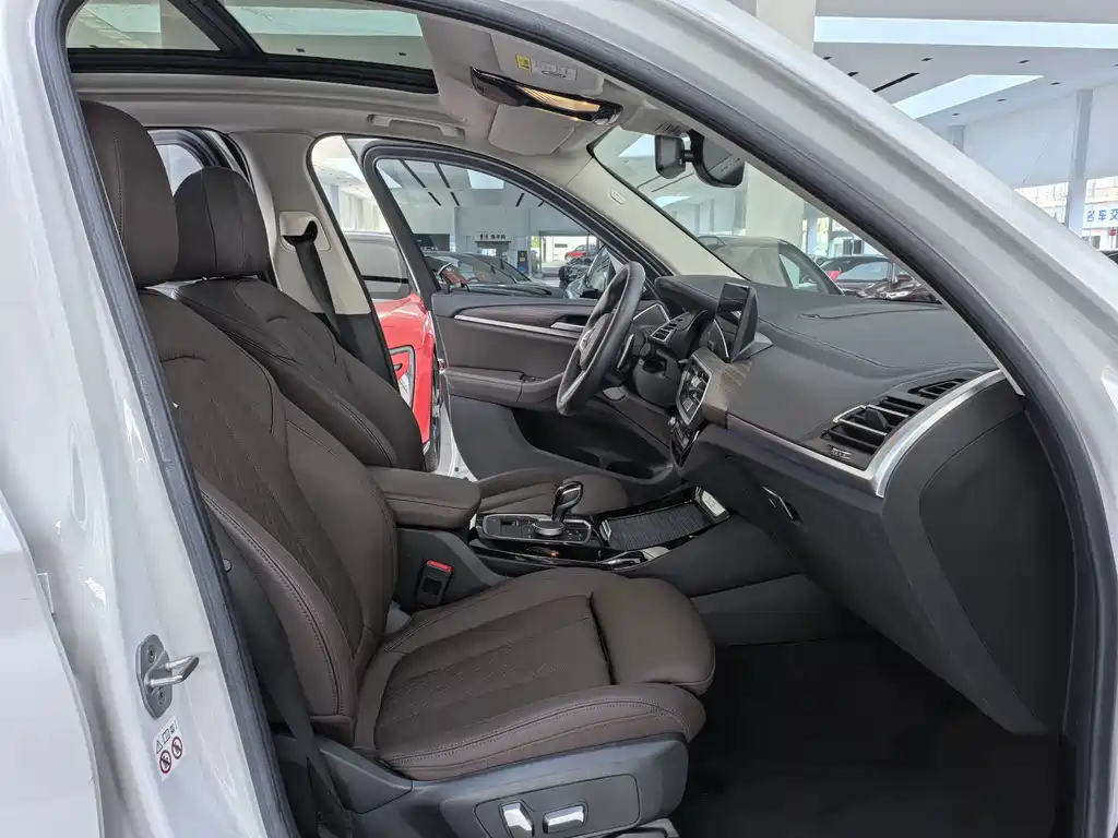 BMW X3 — миниатюра 12