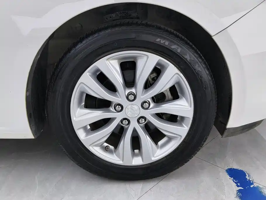 Buick Excelle — миниатюра 6