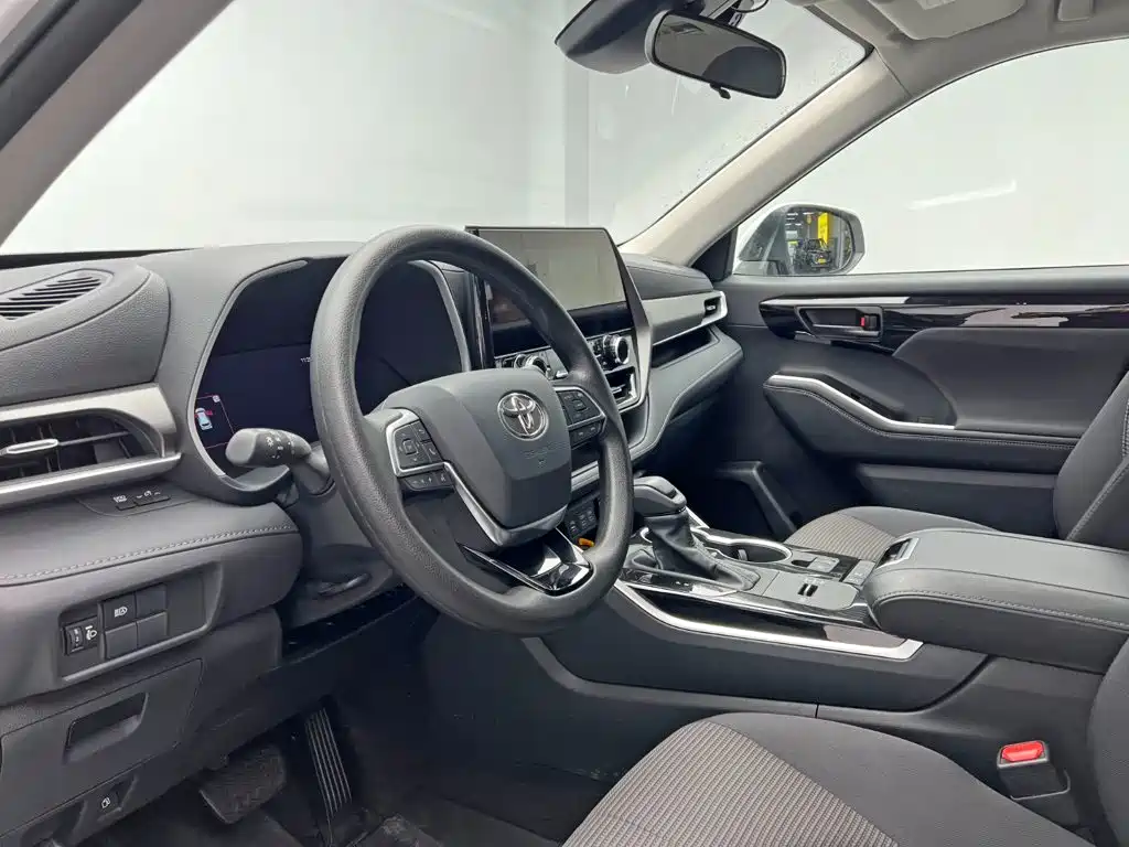 Toyota Highlander — миниатюра 15