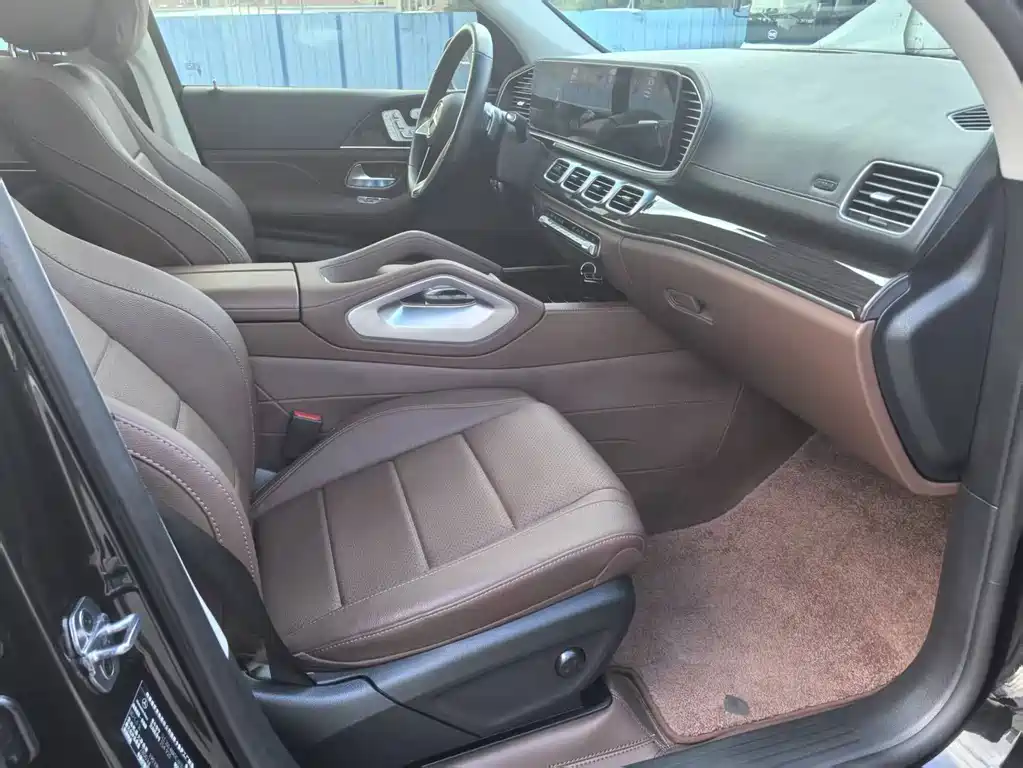 Mercedes-Benz GLE (Import) — миниатюра 6