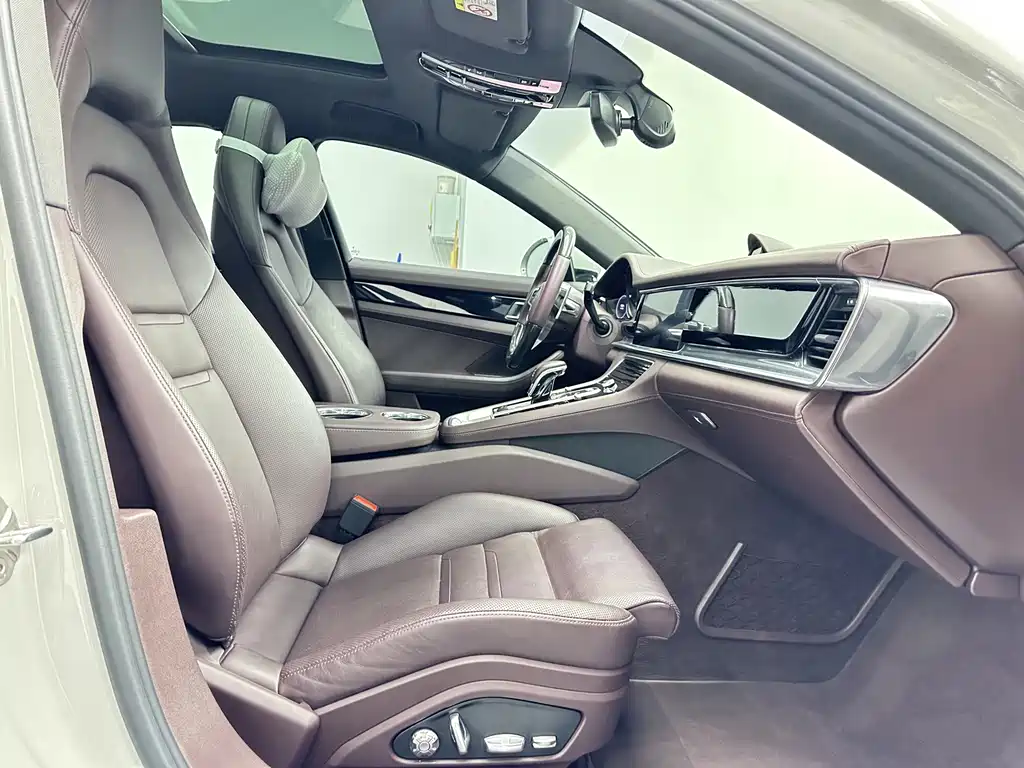 Porsche Panamera — миниатюра 12