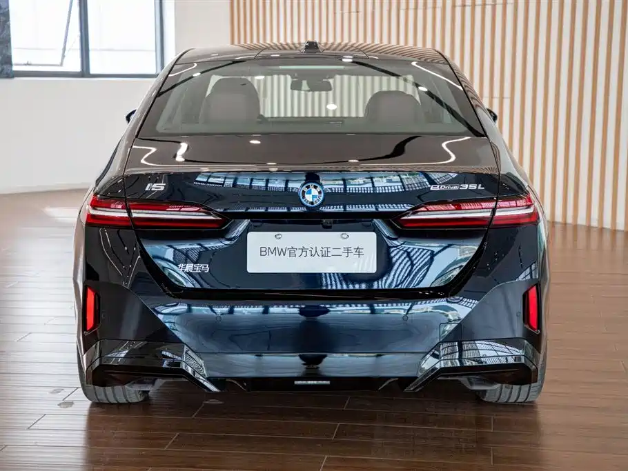 BMW i5 — миниатюра 7