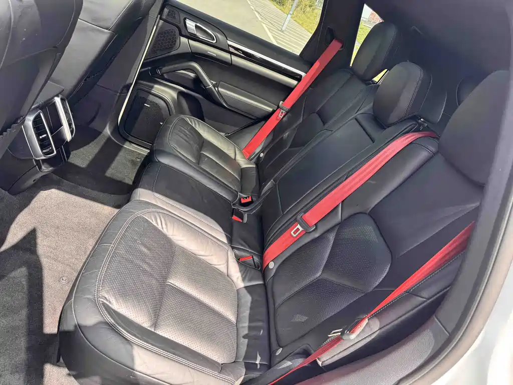 Porsche Cayenne Hybrid — миниатюра 15