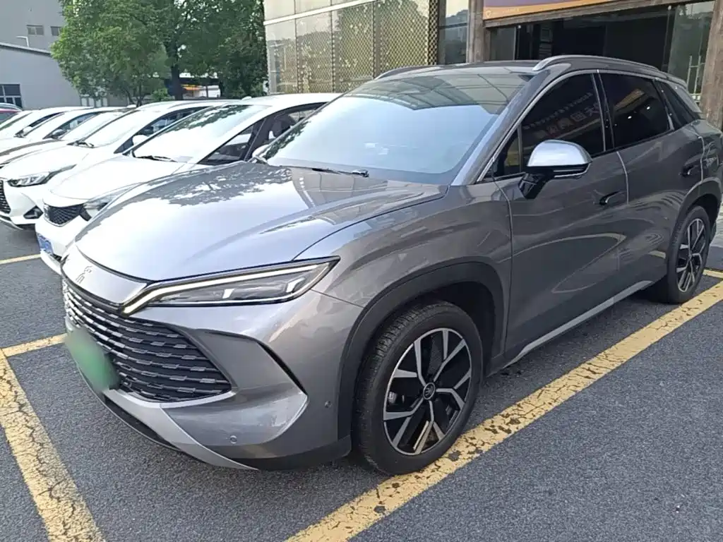 BYD L DM-i — миниатюра 2