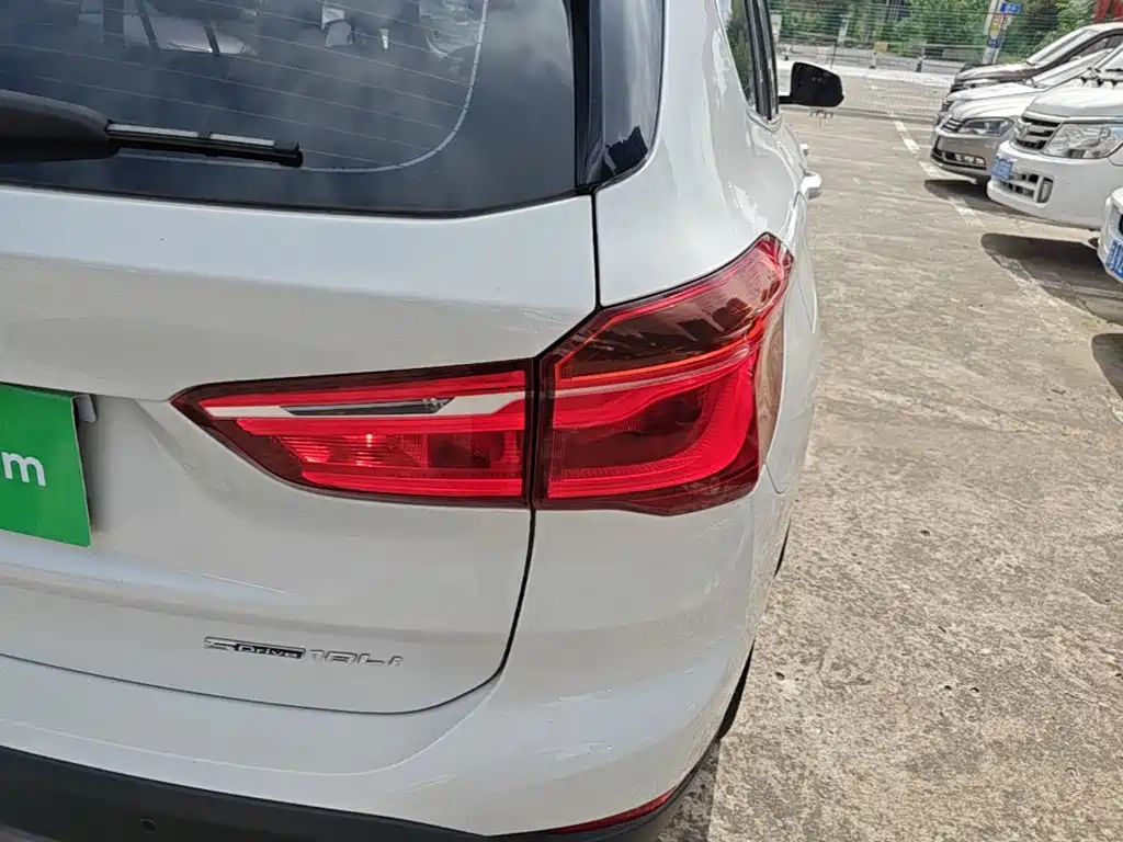 BMW X1 — миниатюра 8