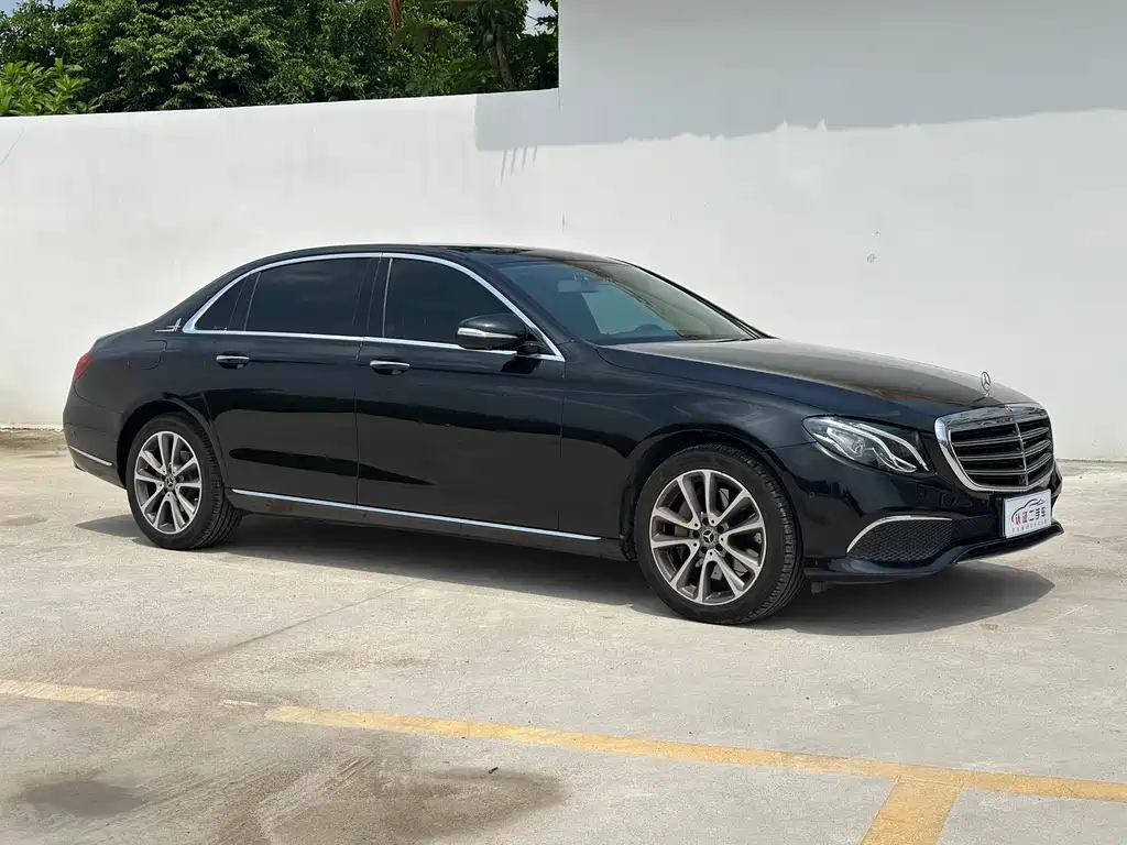 Mercedes-Benz E-Class — миниатюра 3