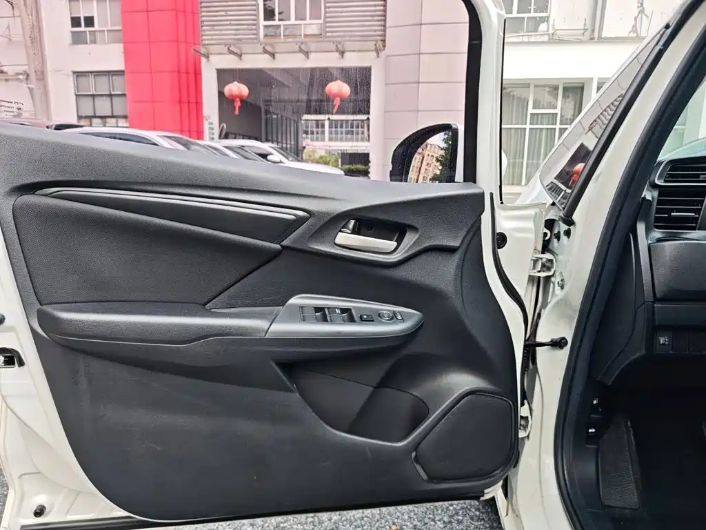 Honda Fit — миниатюра 21