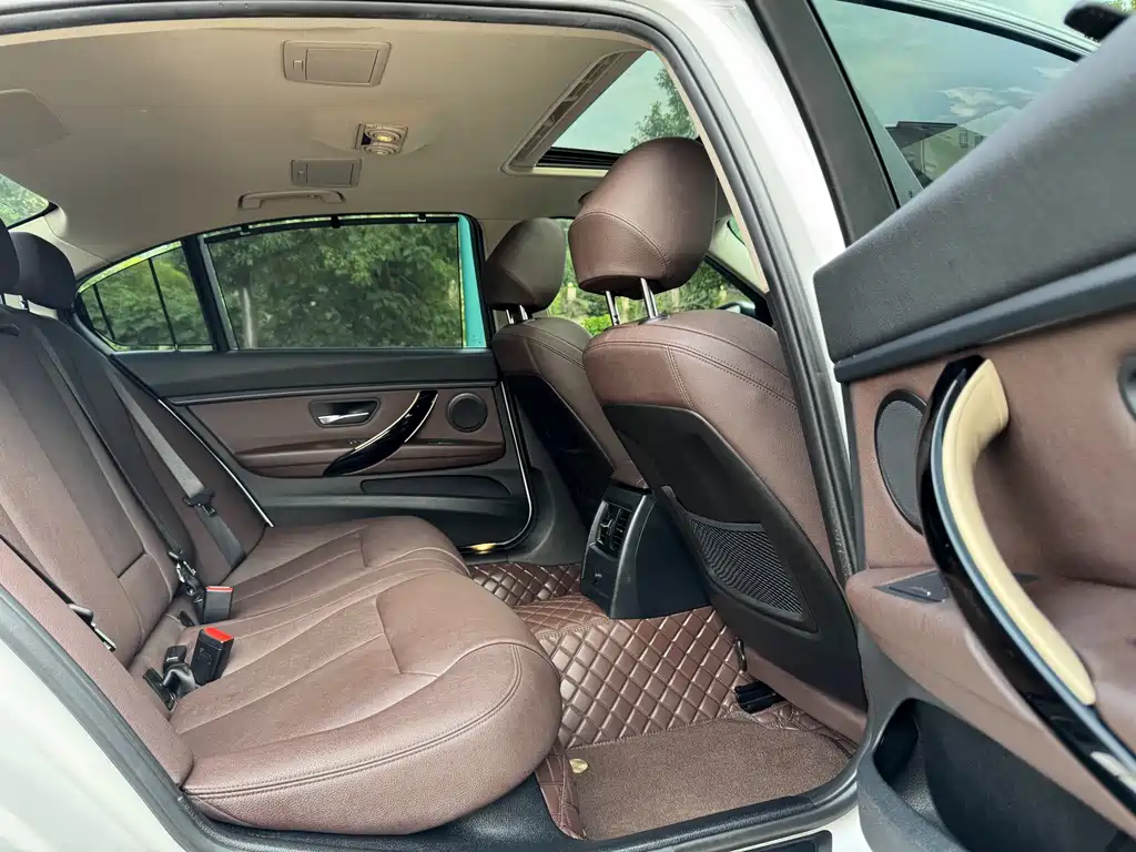 BMW 3 Series — миниатюра 11