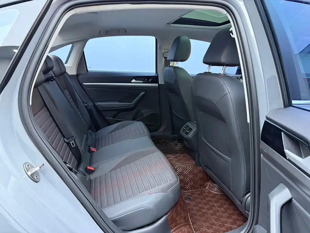 Volkswagen Lavida — миниатюра 10