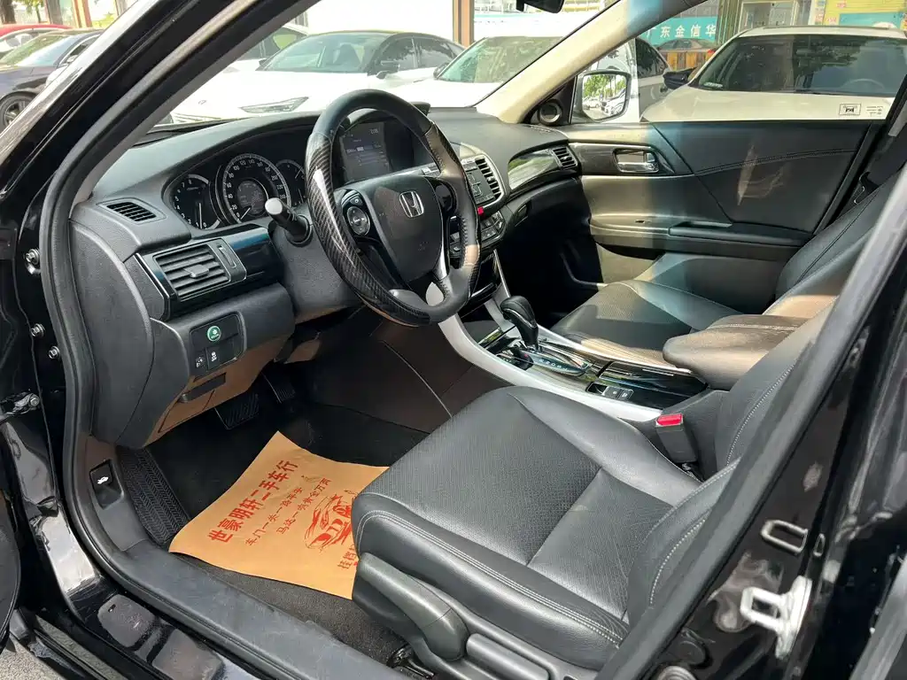 Honda Accord — миниатюра 4