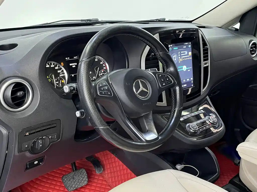 Mercedes-Benz Vito — миниатюра 16