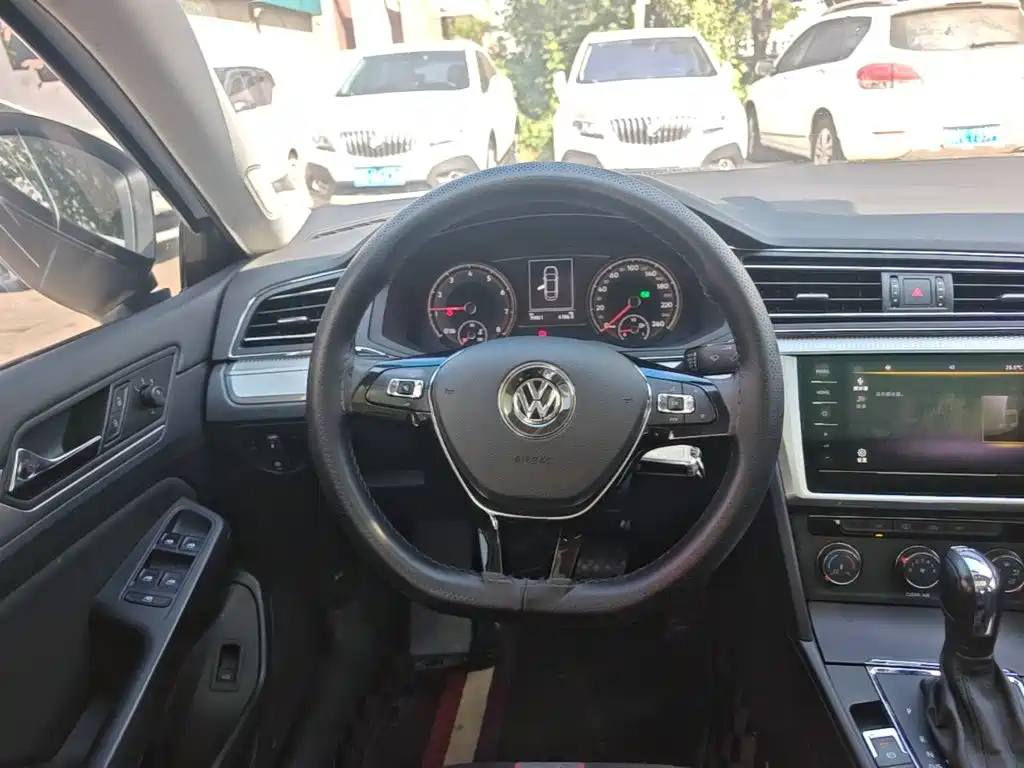 Volkswagen Lamando — миниатюра 11