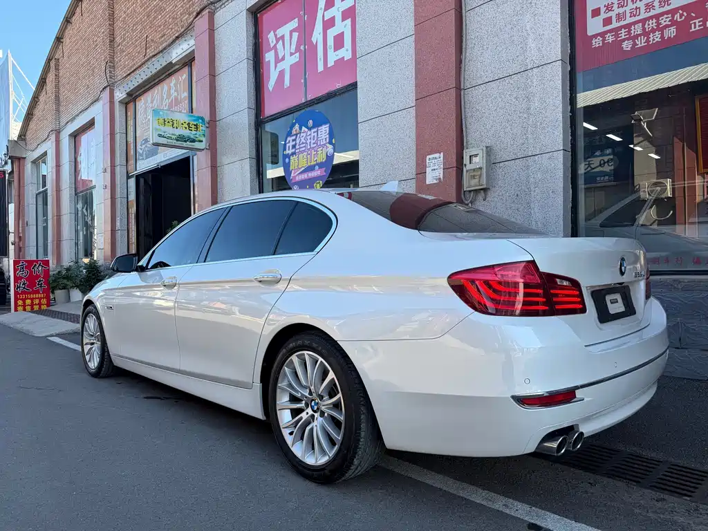 BMW 5 Series — миниатюра 5