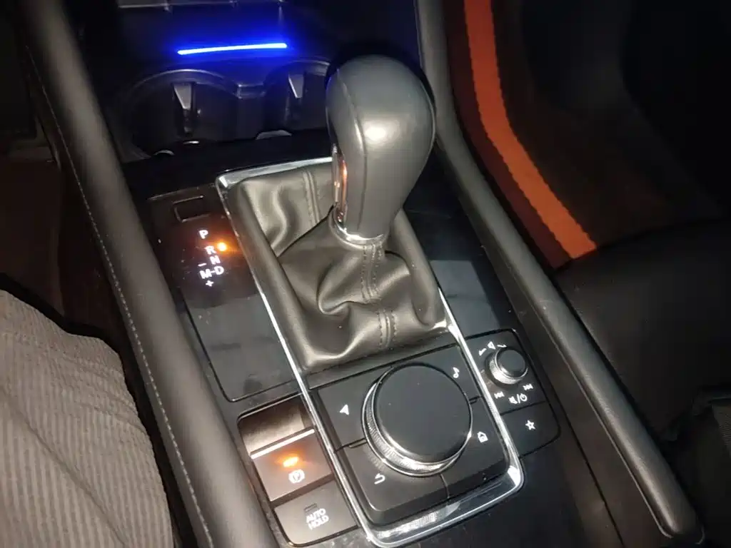 Mazda 3 Axela — миниатюра 14