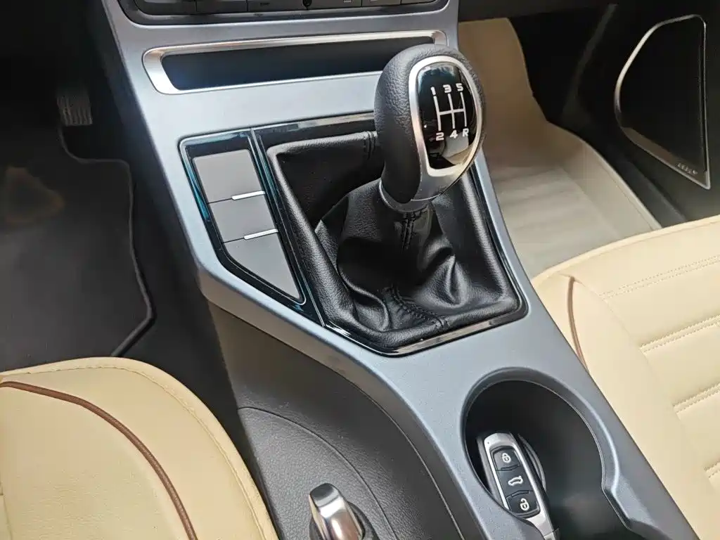 Geely Emgrand — миниатюра 7