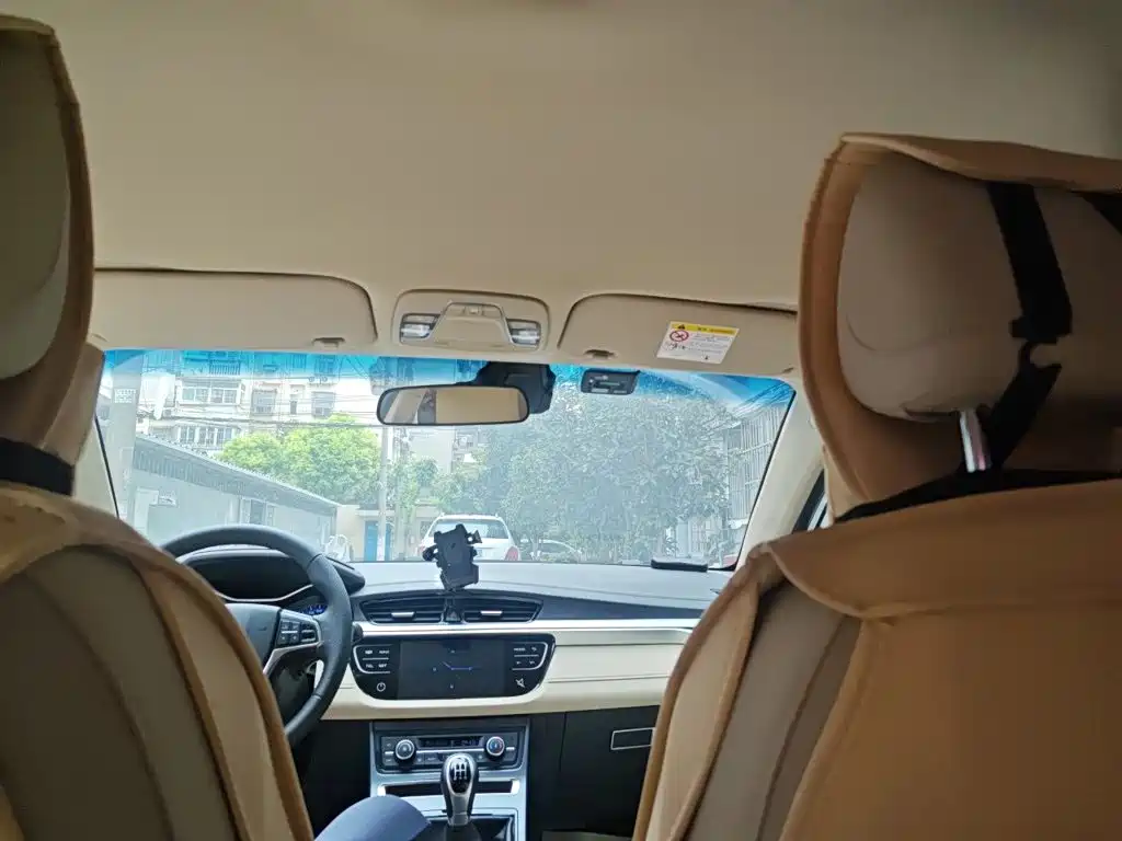 Geely Emgrand — миниатюра 9
