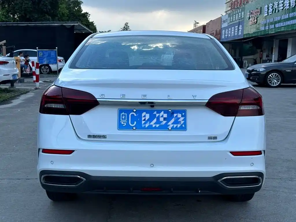 Geely Emgrand — миниатюра 5