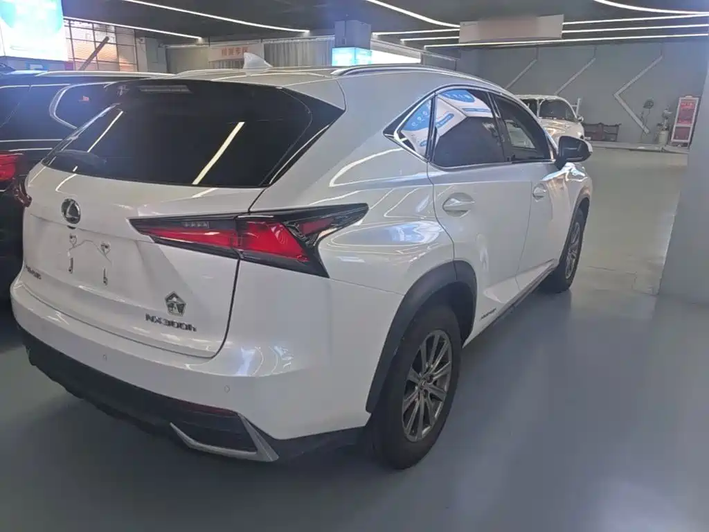 Lexus NX — миниатюра 7