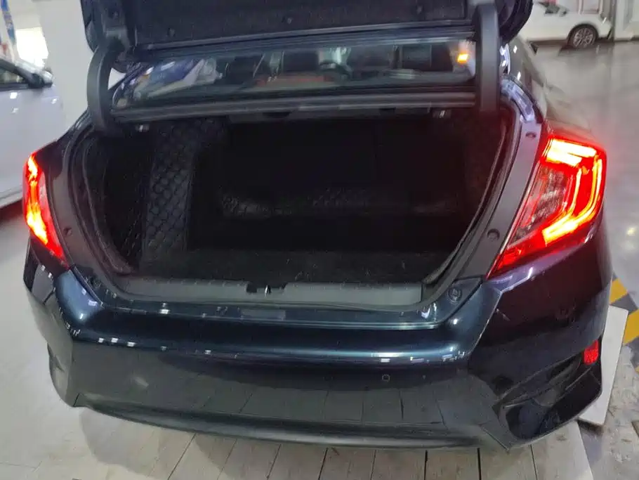 Honda Civic — миниатюра 4