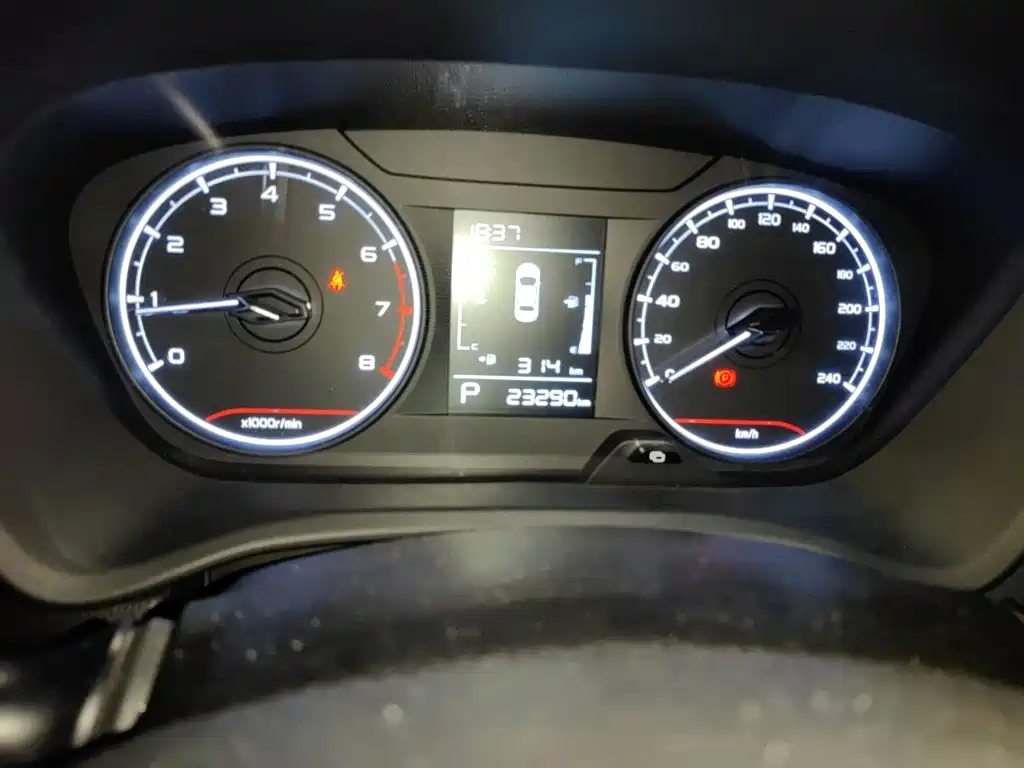 Geely Vision X3 — миниатюра 5