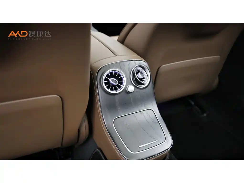 Mercedes-Benz E-Class — миниатюра 9