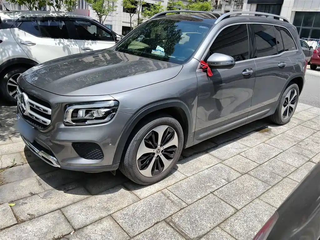 Mercedes-Benz GLB 2023