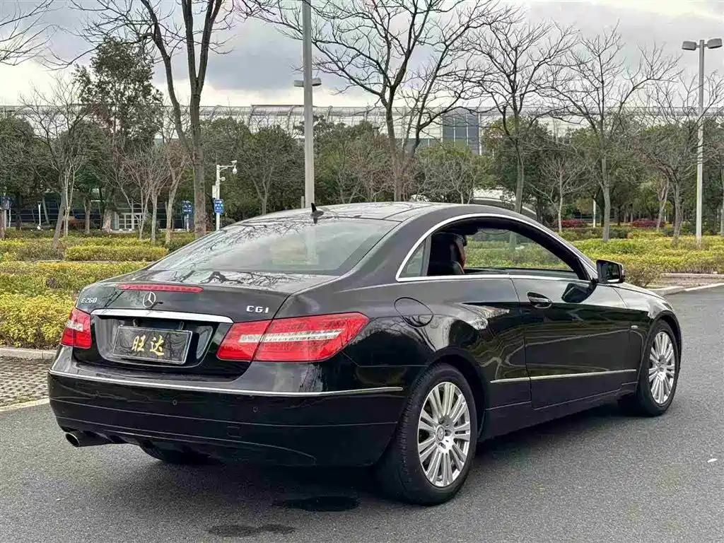 Mercedes-Benz E-Class E 2010 E 260 CGI Coupe
