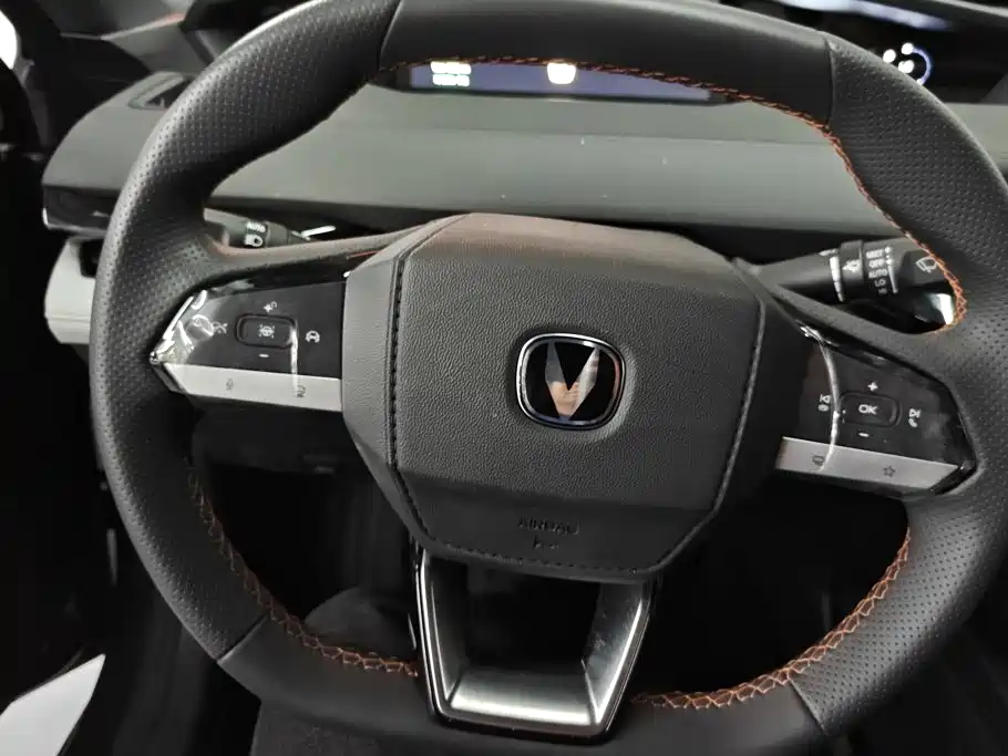 Changan UNI-V iDD — миниатюра 15