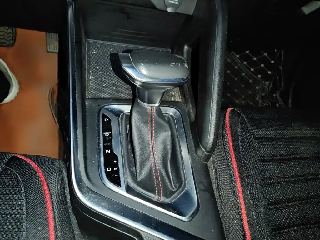 Geely Vision X3 — миниатюра 7