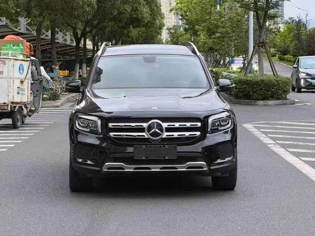 Купить Mercedes-Benz GLB