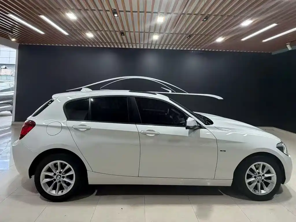 BMW 1 Series (Import) — миниатюра 6