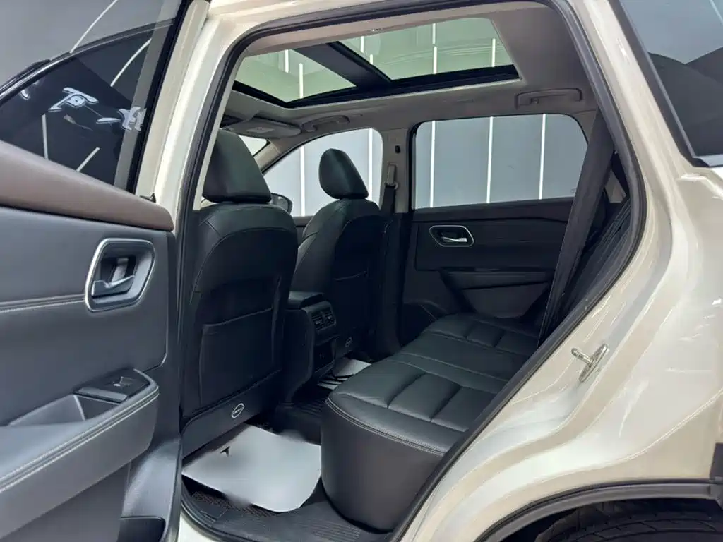 Nissan X-Trail — миниатюра 17