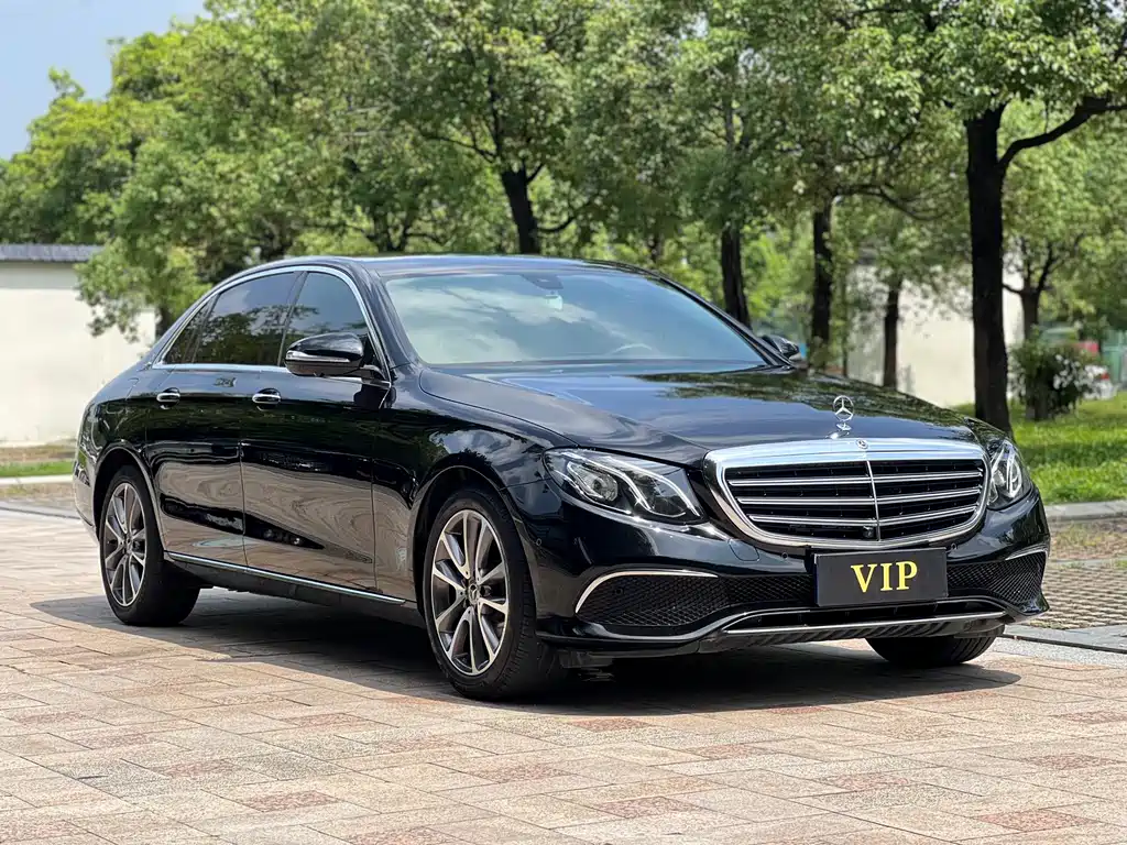 Mercedes-Benz E-Class — миниатюра 6