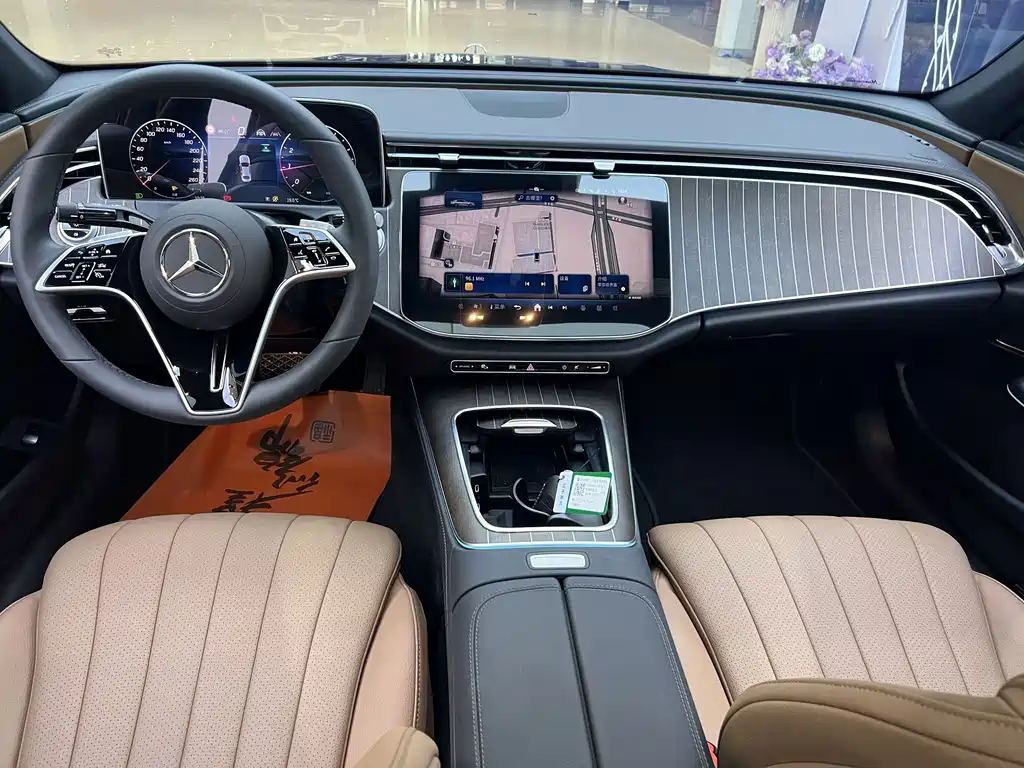Mercedes-Benz E-Class — миниатюра 10
