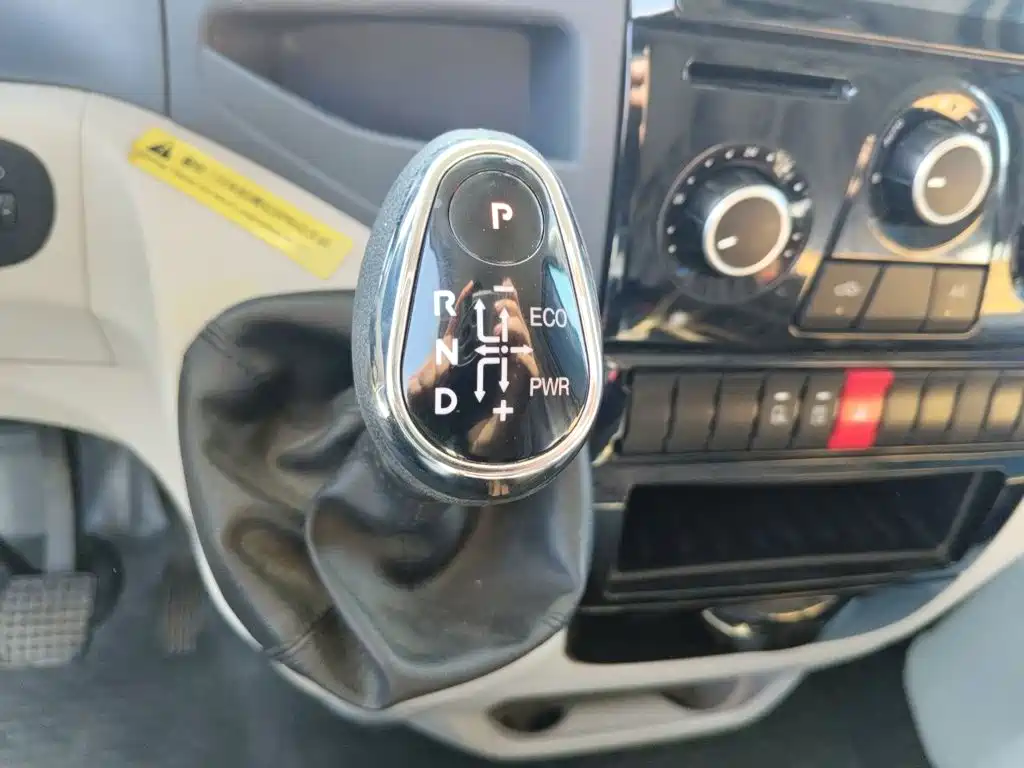 MAXUS 上汽大通MAXUS H90房车 — миниатюра 7
