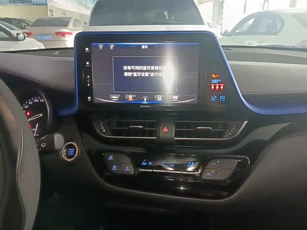 Toyota IZOA — миниатюра 13