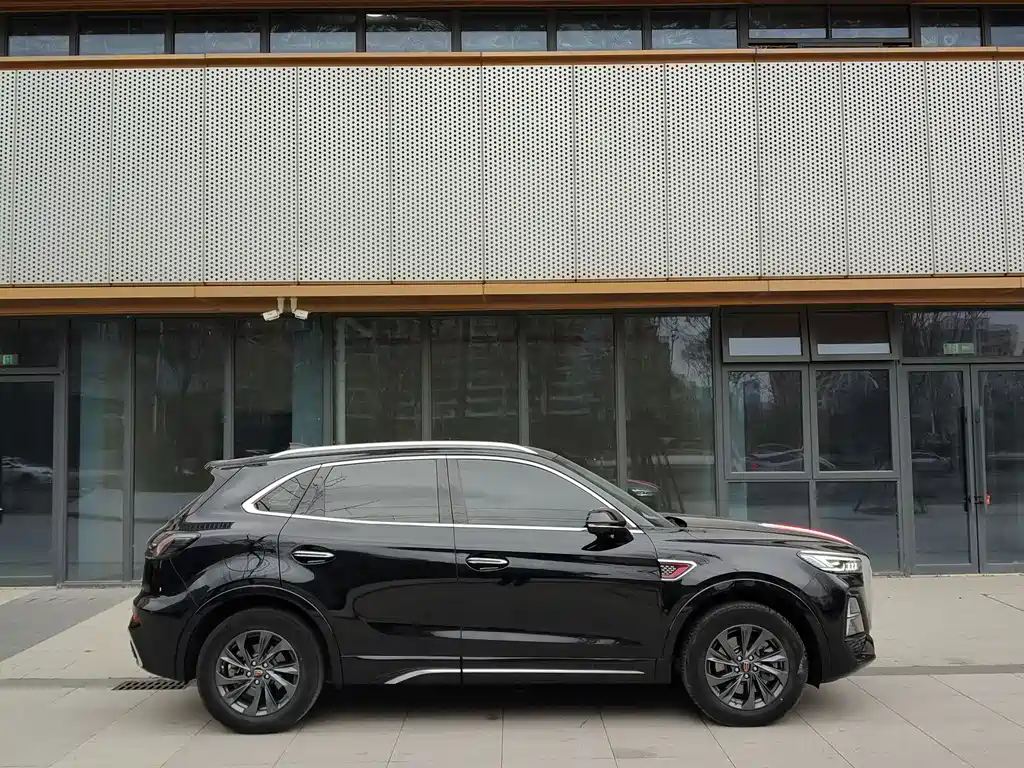 Hongqi HS5 2023 2.0T Pro