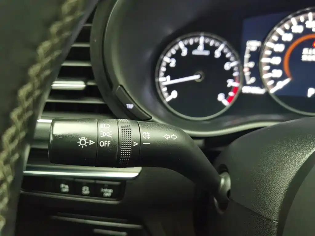 Mazda 3 Axela — миниатюра 21